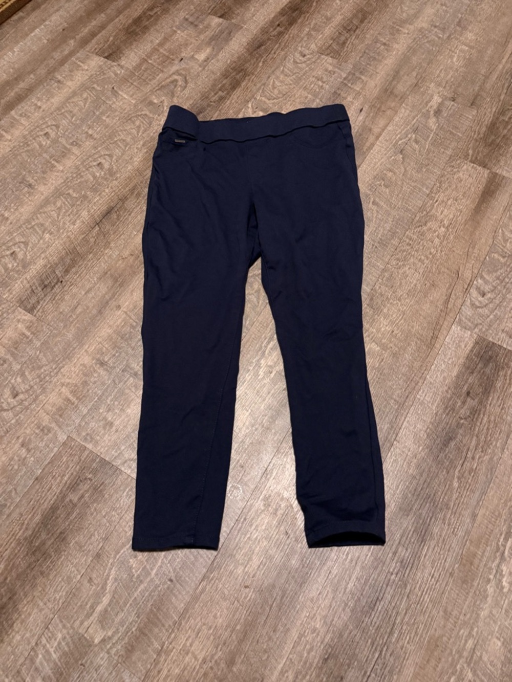 Nine West Navy Stretch pull on Crop Pants